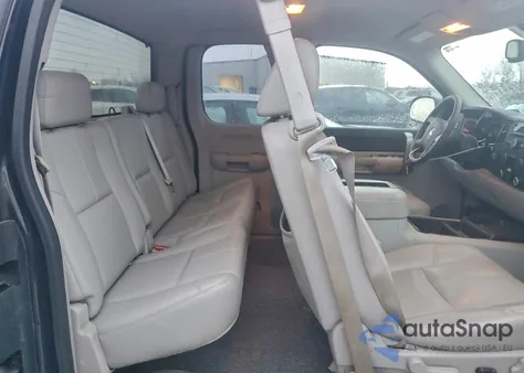 2007 Chevrolet Silverado K1500 z USA, uszkodzony, nr VIN 2GCEK190571725875